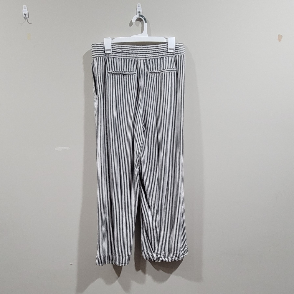 Wide leg pants
